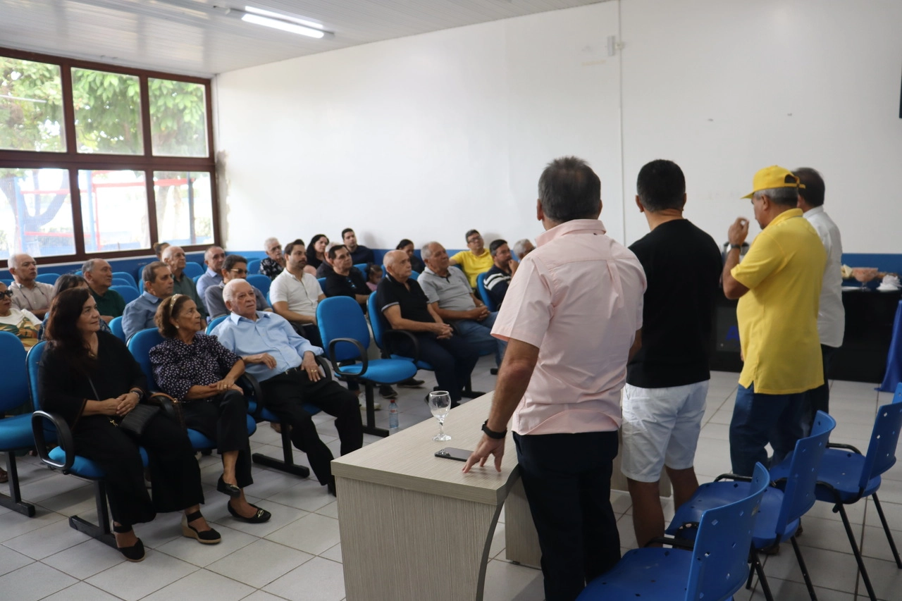 AABB São Luís homenageia associados com o título de Sócio Benemérito